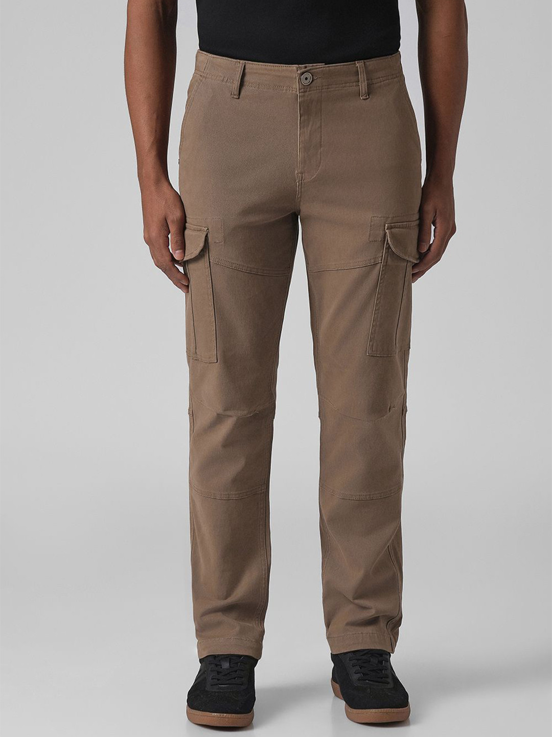 Banana Club Men Classic Regular Fit Mid-Rise Flat-Front Cotton Cargo Pant