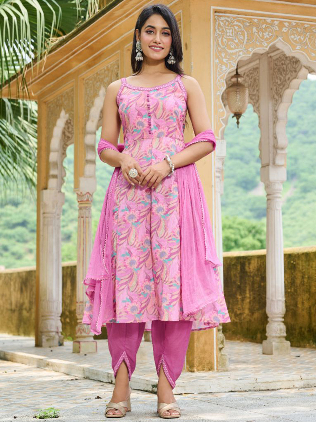 DISHWA FASHION Women Regular Gotta Patti Pure Cotton Kurta with Trousers & Dupatta