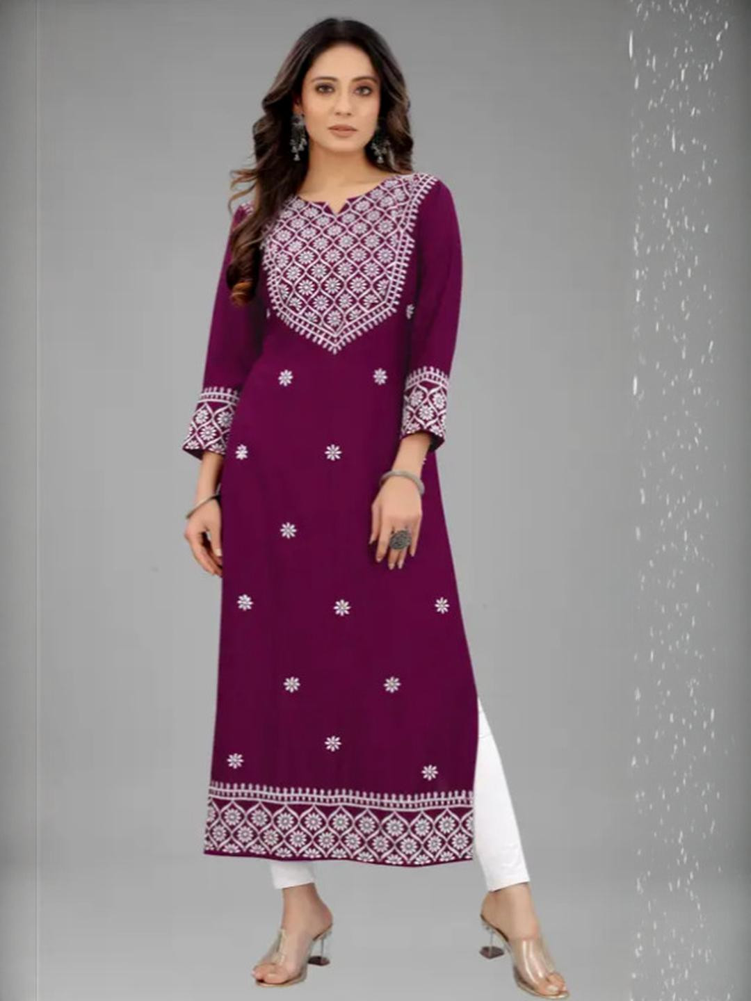 RA Creation Ethnic Motifs Embroidered V-Neck Thread Work Thread Work Kurti