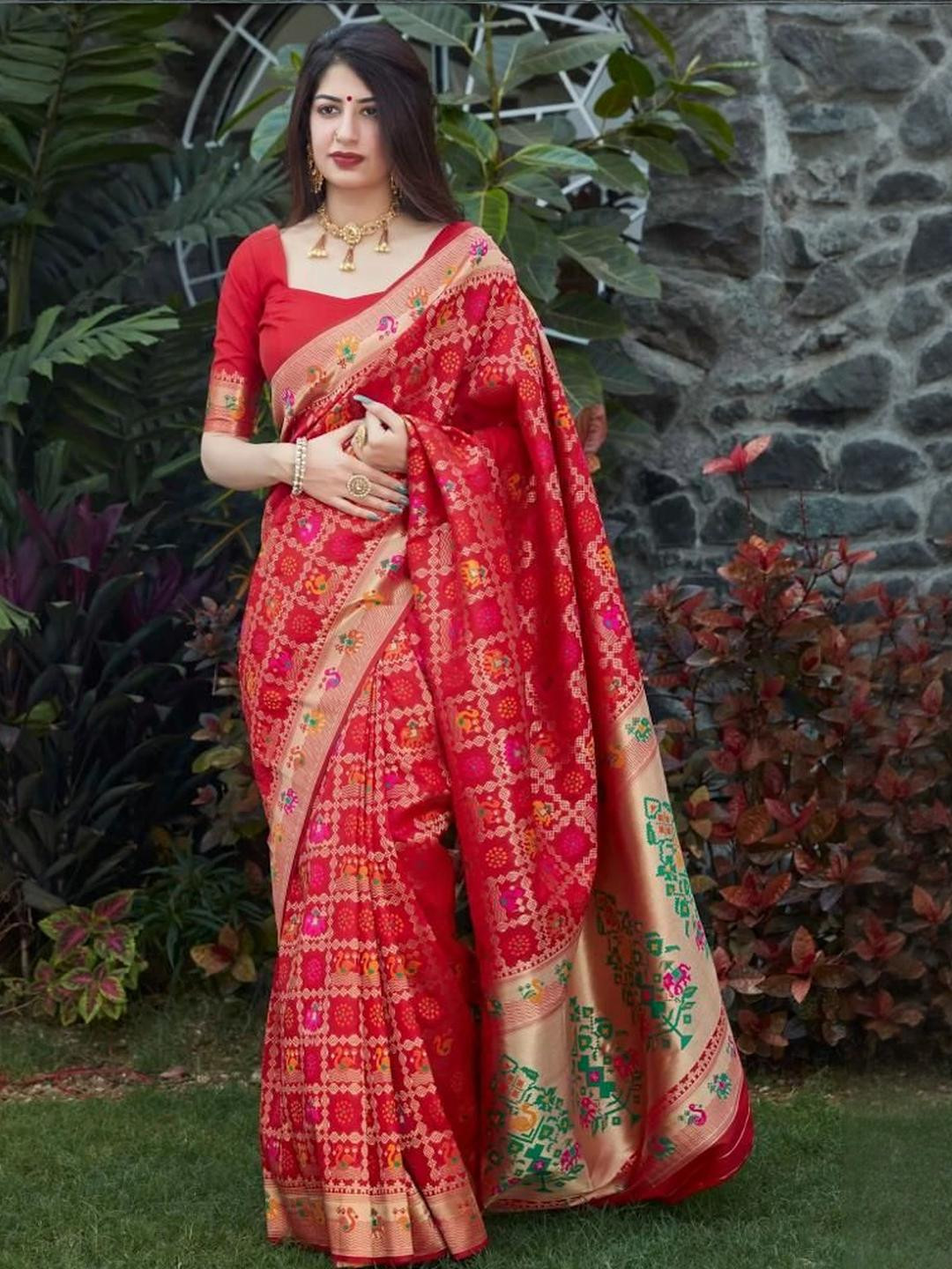 Parampara Ethnic Imaginative Soft Banarasi Silk Saree with Artistic Blouse Piece