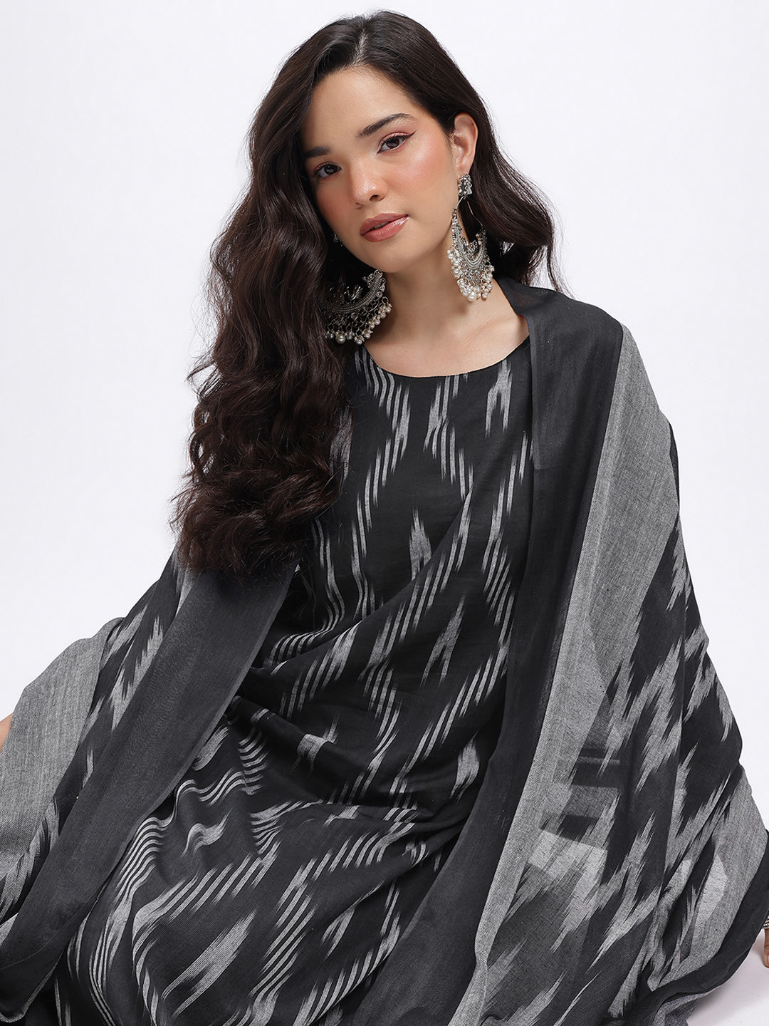 HERE&NOW Ikat Design Cotton Kurta with Trousers & Dupatta