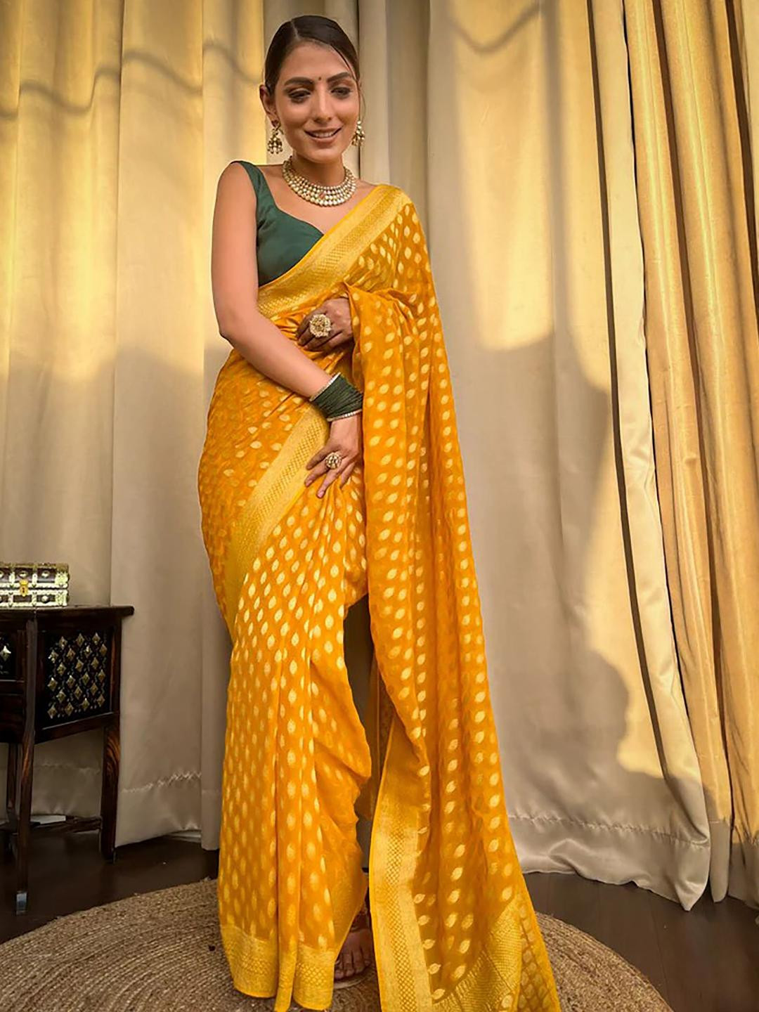 Mitera Ethnic Motifs Woven Design Banarasi Saree