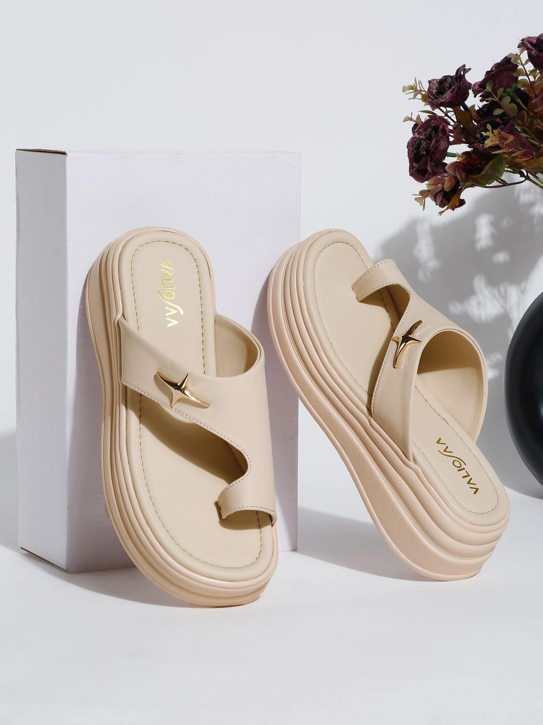 VALIOSAA Women Chunky Flatform Heel Sandals