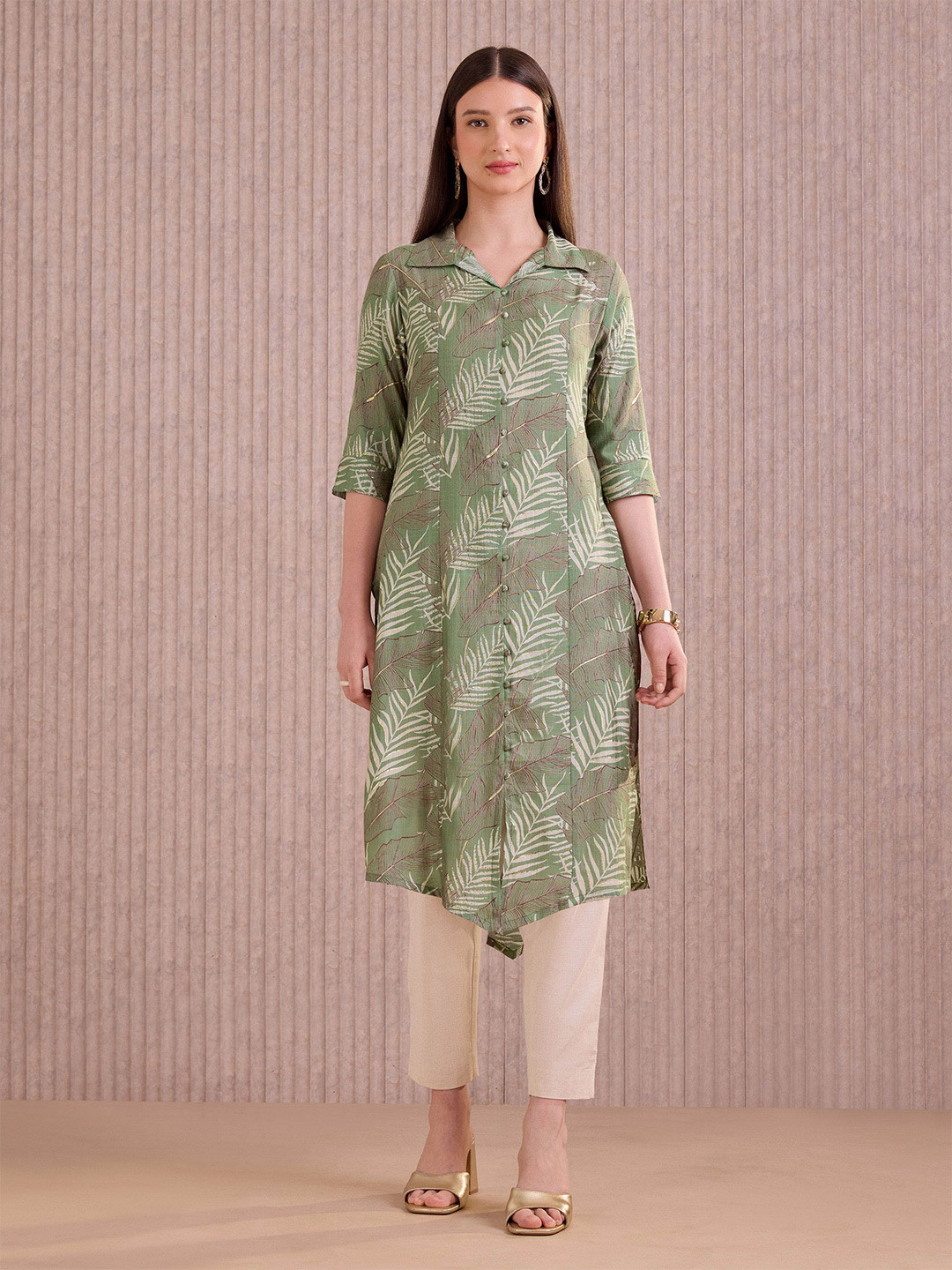 Vismay Women Botanical Printed Shirt Collar Long Kurti