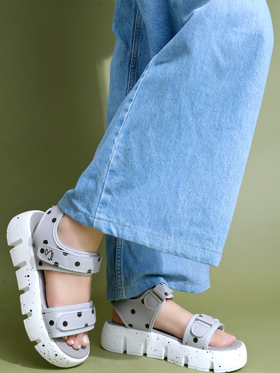 Shoetopia Women Grey Polka Dot Chunky Sole Flatform Sandals