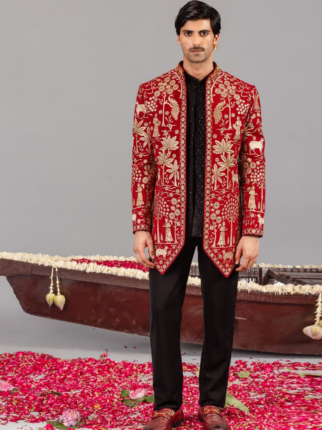 KALPRAAG Men Ethnic Motifs Embroidered Straight Jodhpuri Above Knee Kurta Set