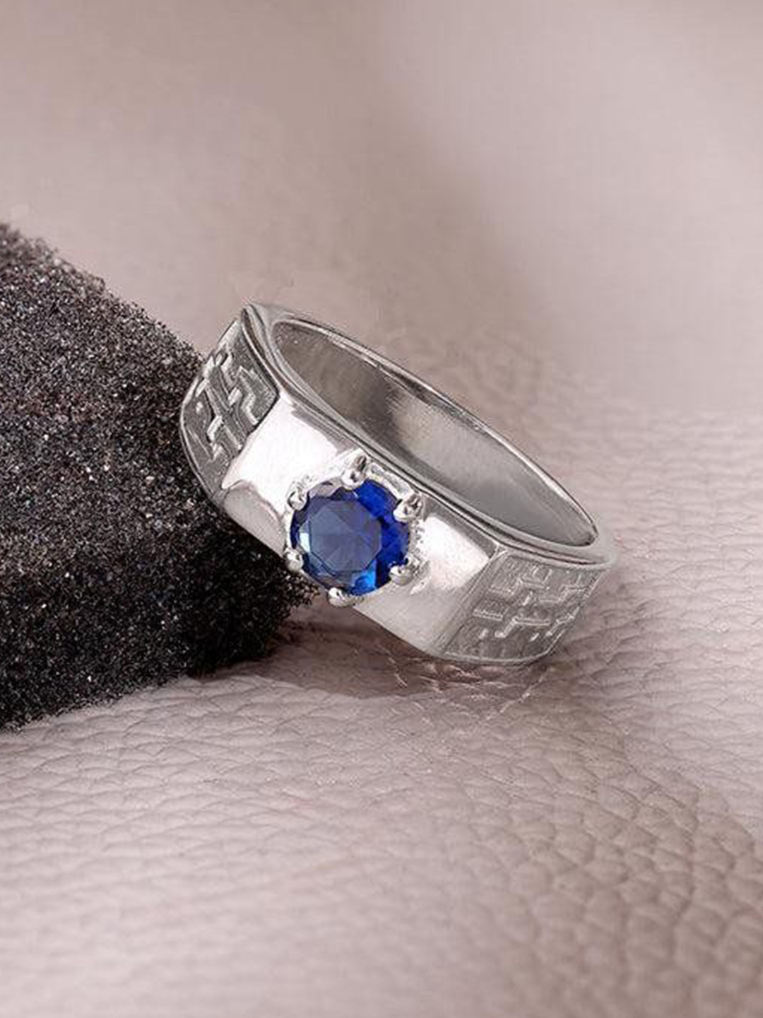 GIVA Men 925 Silver Rhodium-Plated Zircon Studded Imperial Brilliance Ring
