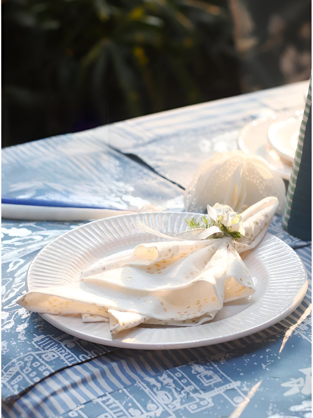 FREEDOM TREE Nilavu Moon White Ceramic Dishwasher & Microwave Safe Plate
