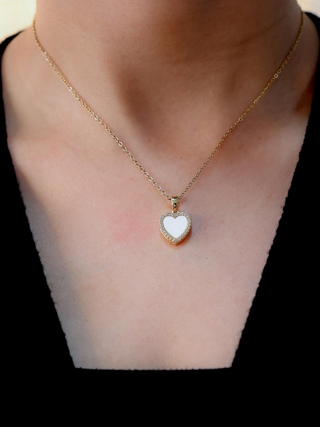 LOLO LePA Women Gold Plated Hear Shape Pendant With Chain