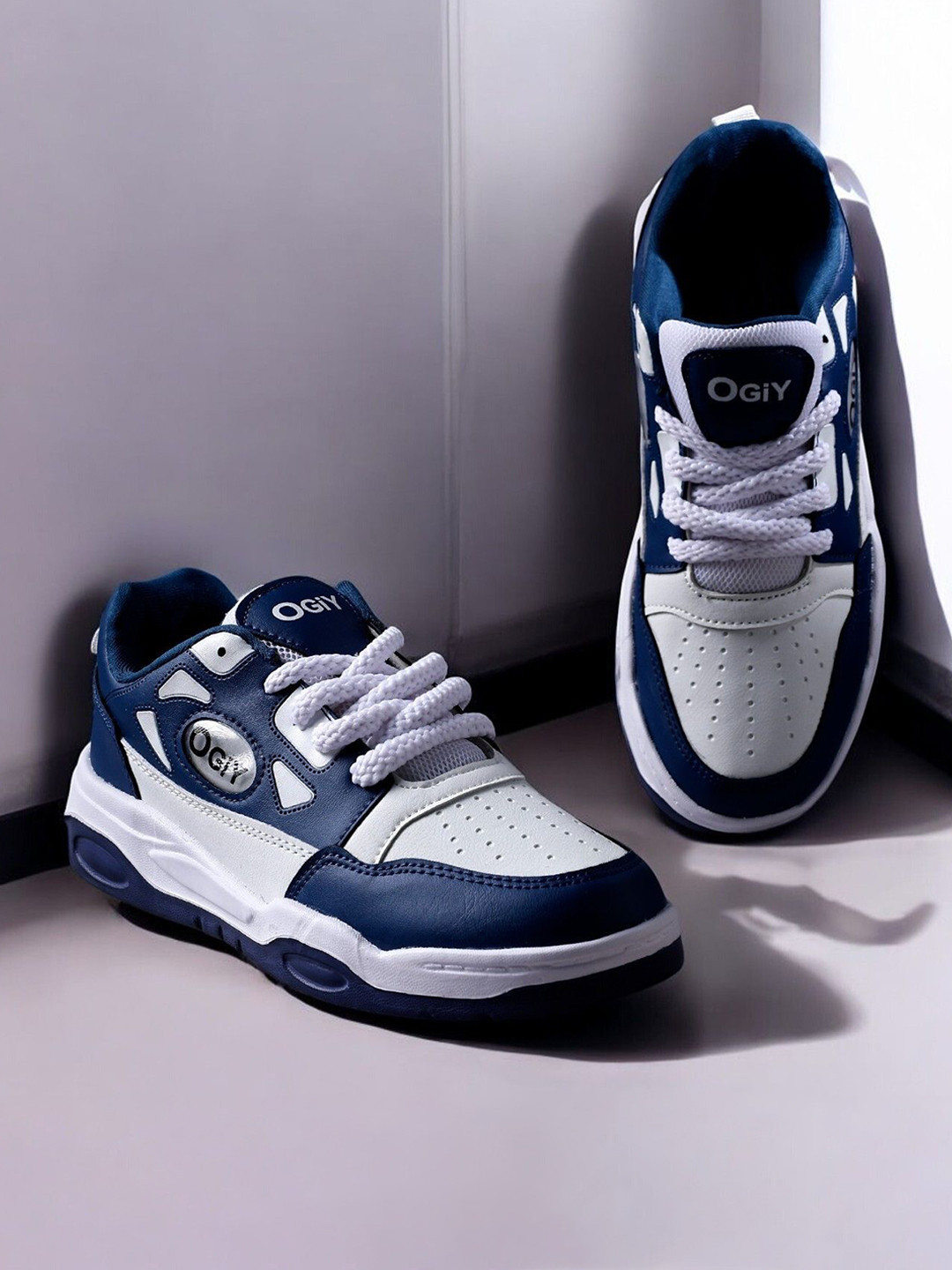 Spotwalk Lace-Ups Running Shoes