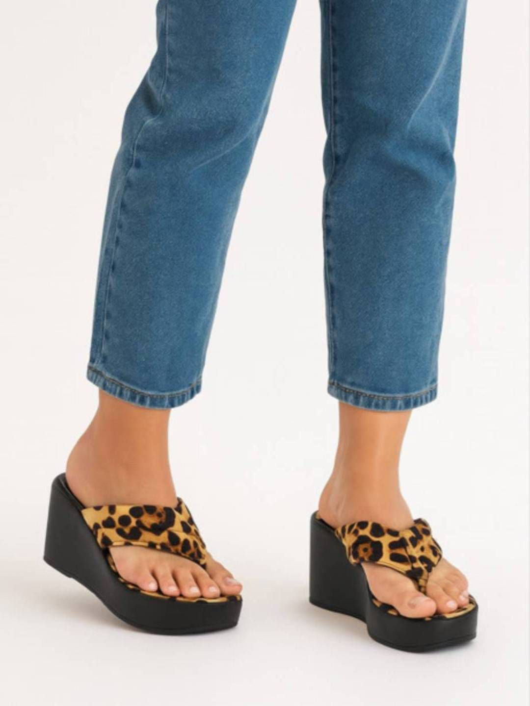 Baespice Women Leopard Printed Open Toe Wedge Heel Sandals