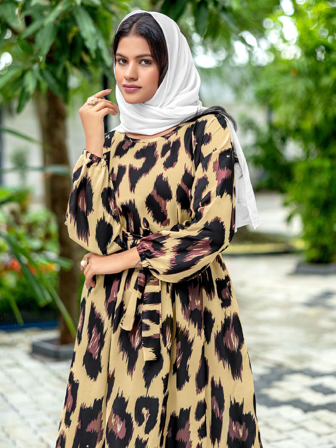 SARINKU Women Animal Print Fit & Flare Maxi Abaya Dress