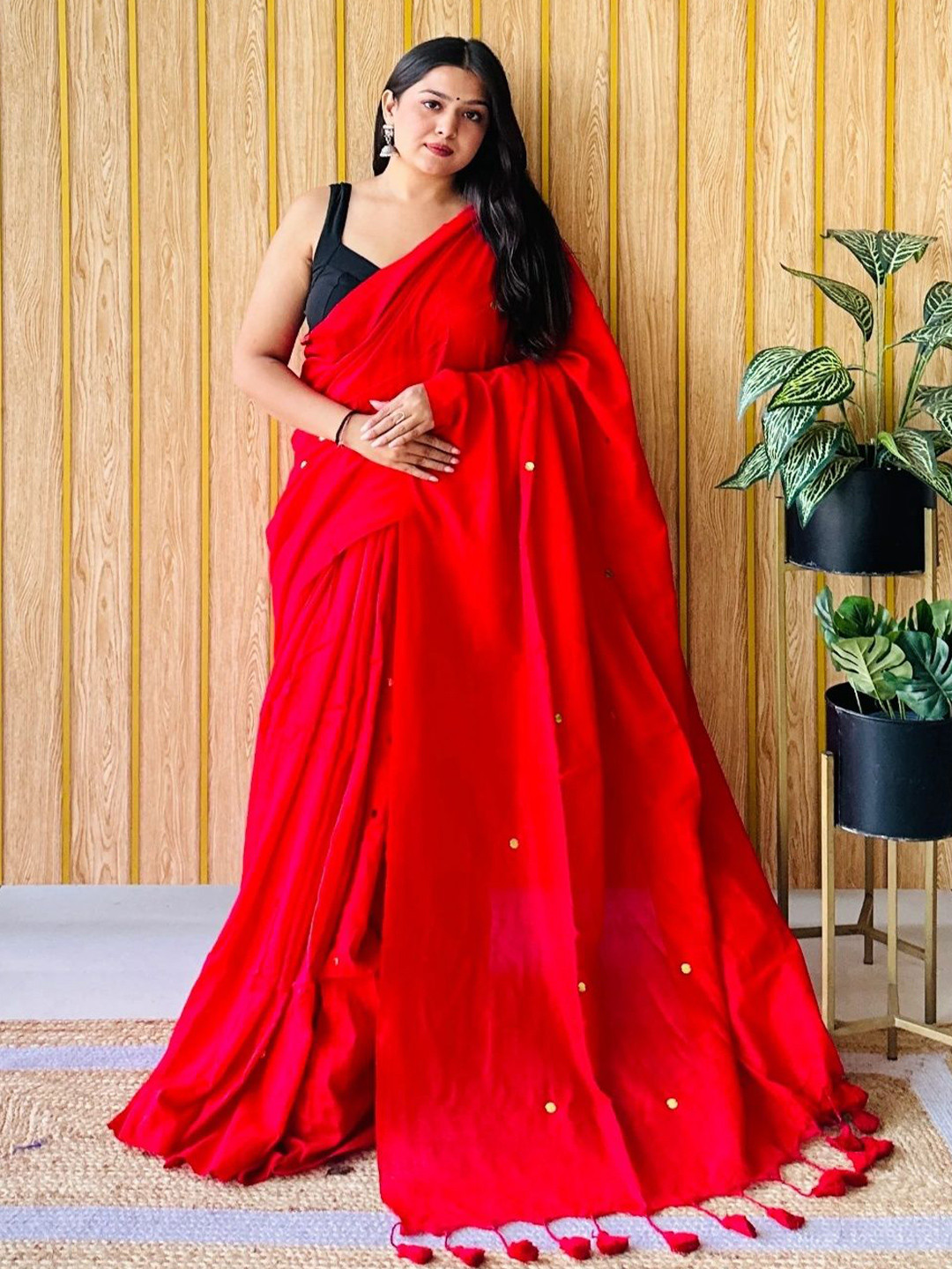 Bengal S Solid Sequinned Pure Cotton Khadi Saree