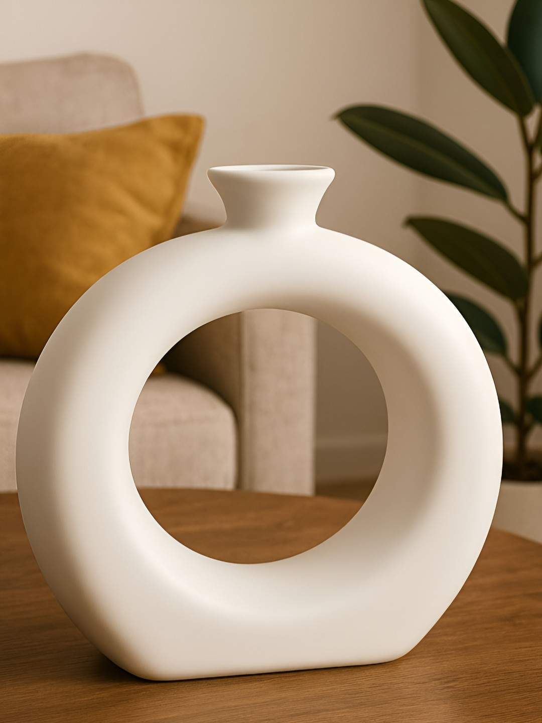 ecofynd Unisex White Decorative Ceramic Flower Vase