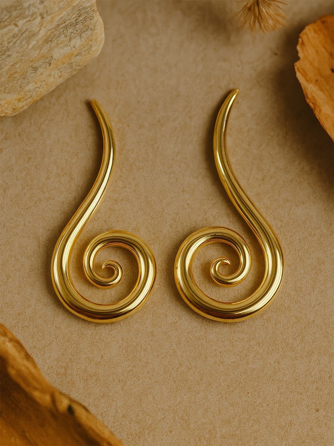 Digital Dress Room Gold Plated Spiral Shaped Studs