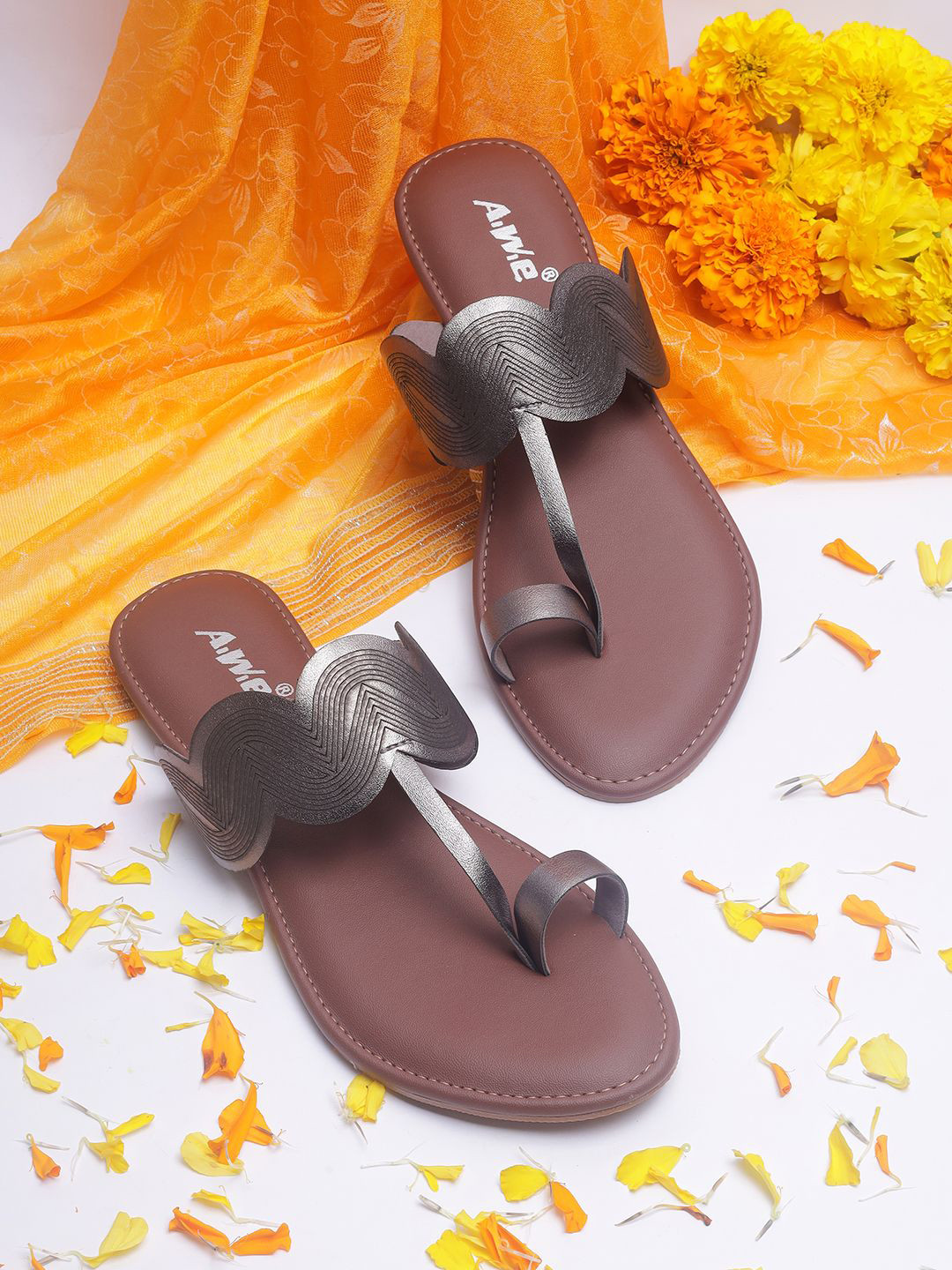AIWIE Women Textured One Toe Flats