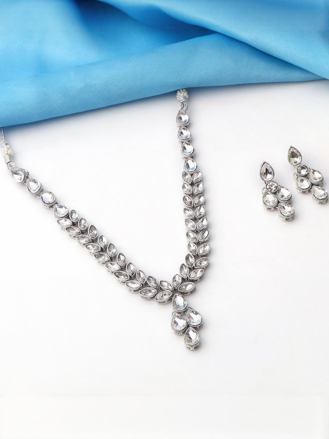 EIT Collection Women Silver-Plated Necklace with Earring Jewellery Set