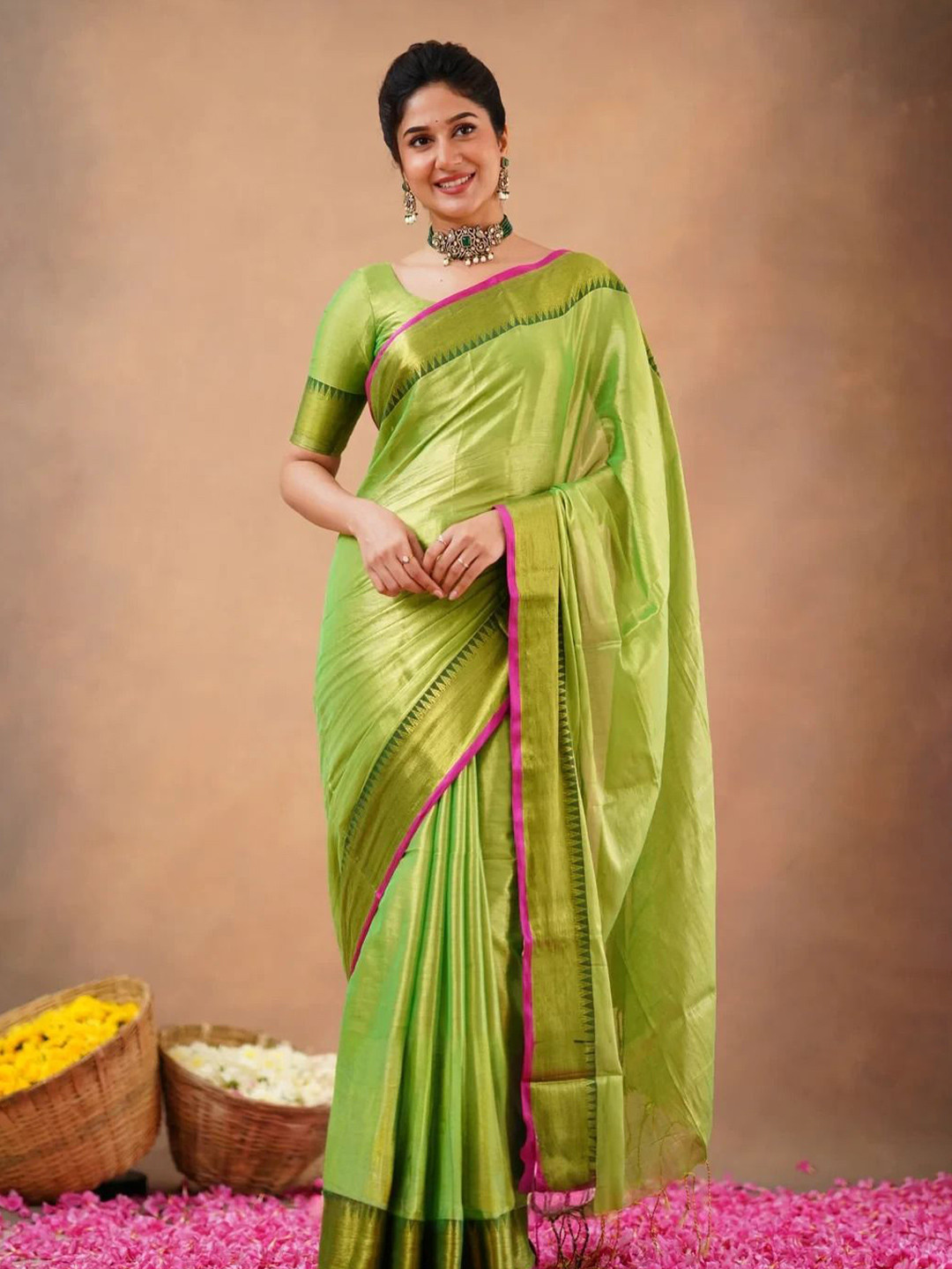Bengal S Women Solid Zari Taant Saree