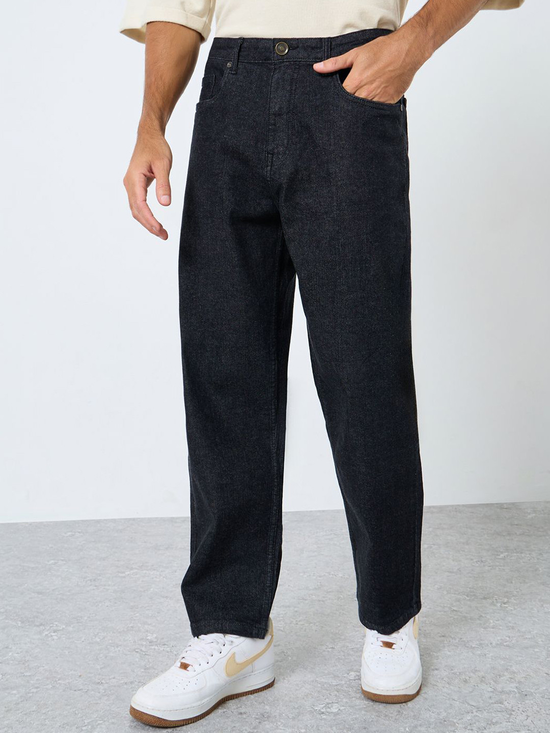 Styli Men Loose Fit Mid-Rise Embroidery Stretchable Jeans