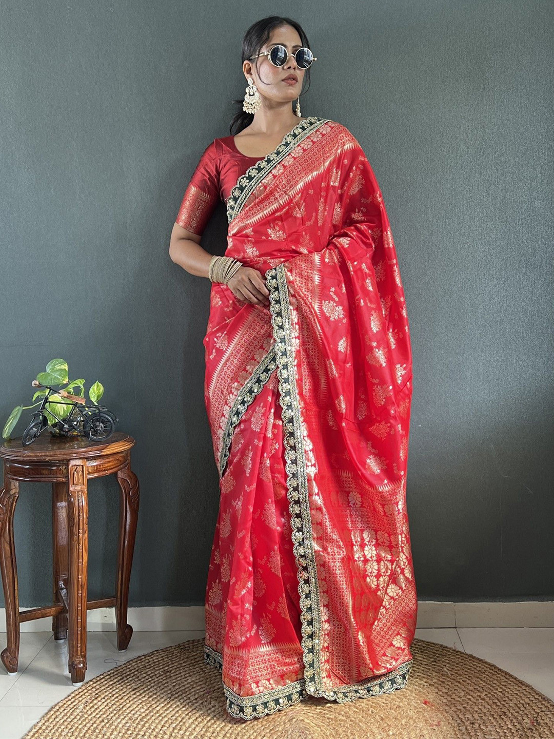Mitera Kanjeevaram Silk Saree With Embroidery Lace And Matching Blouse Piece