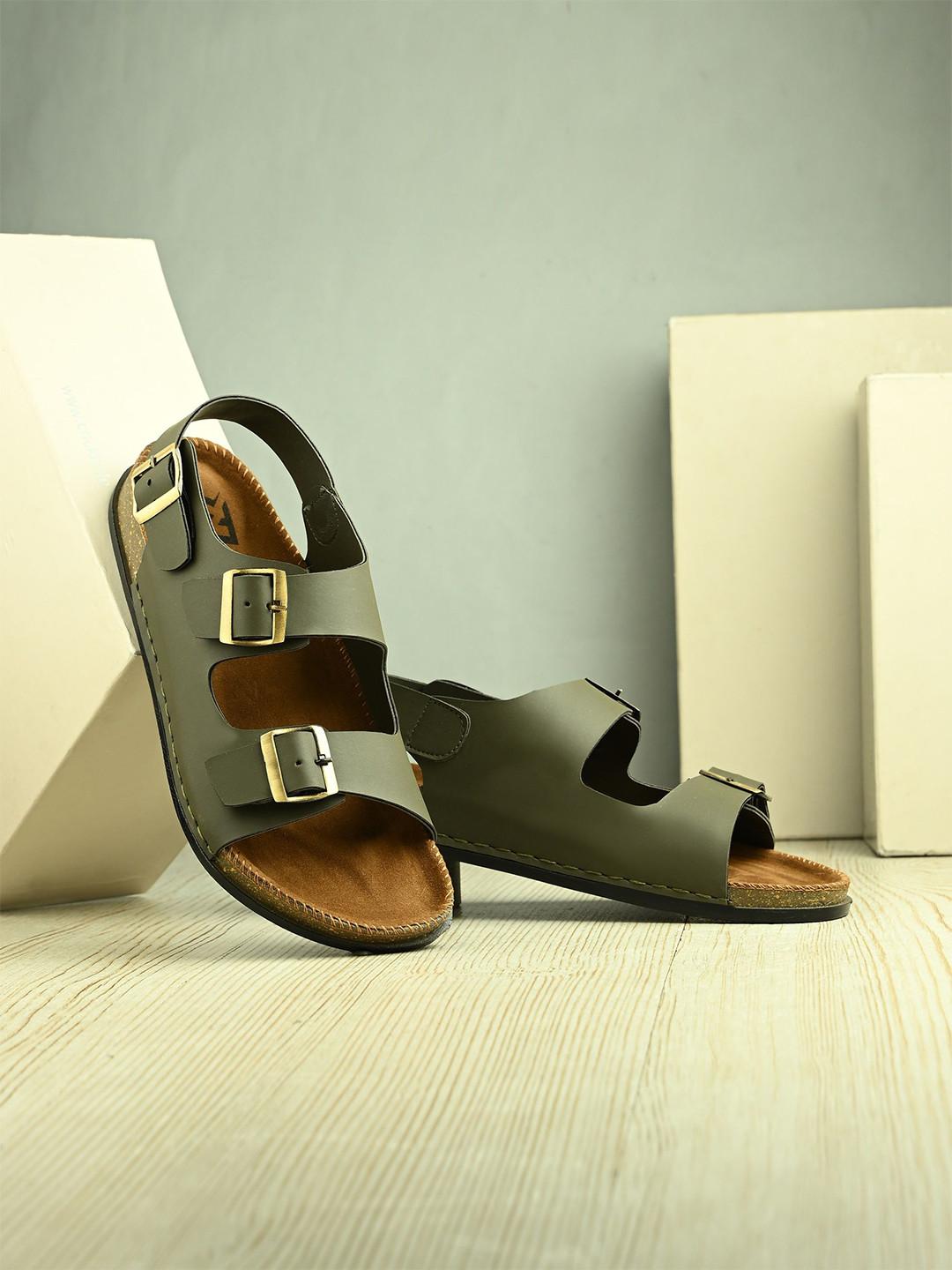 FAV SHOES Men Buckled Comfort Sandals