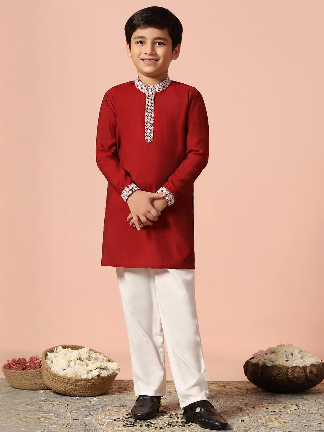 Sangria Boys Solid Silk Blend Clothing Set