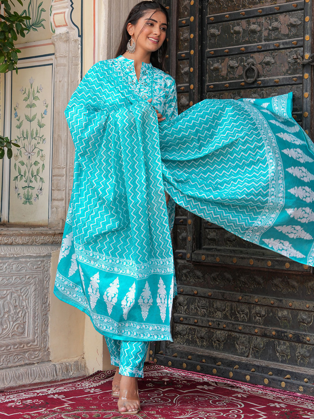 Shri Shyam Fashion Floral Printed Straight Kurta With Trousers & Dupatta