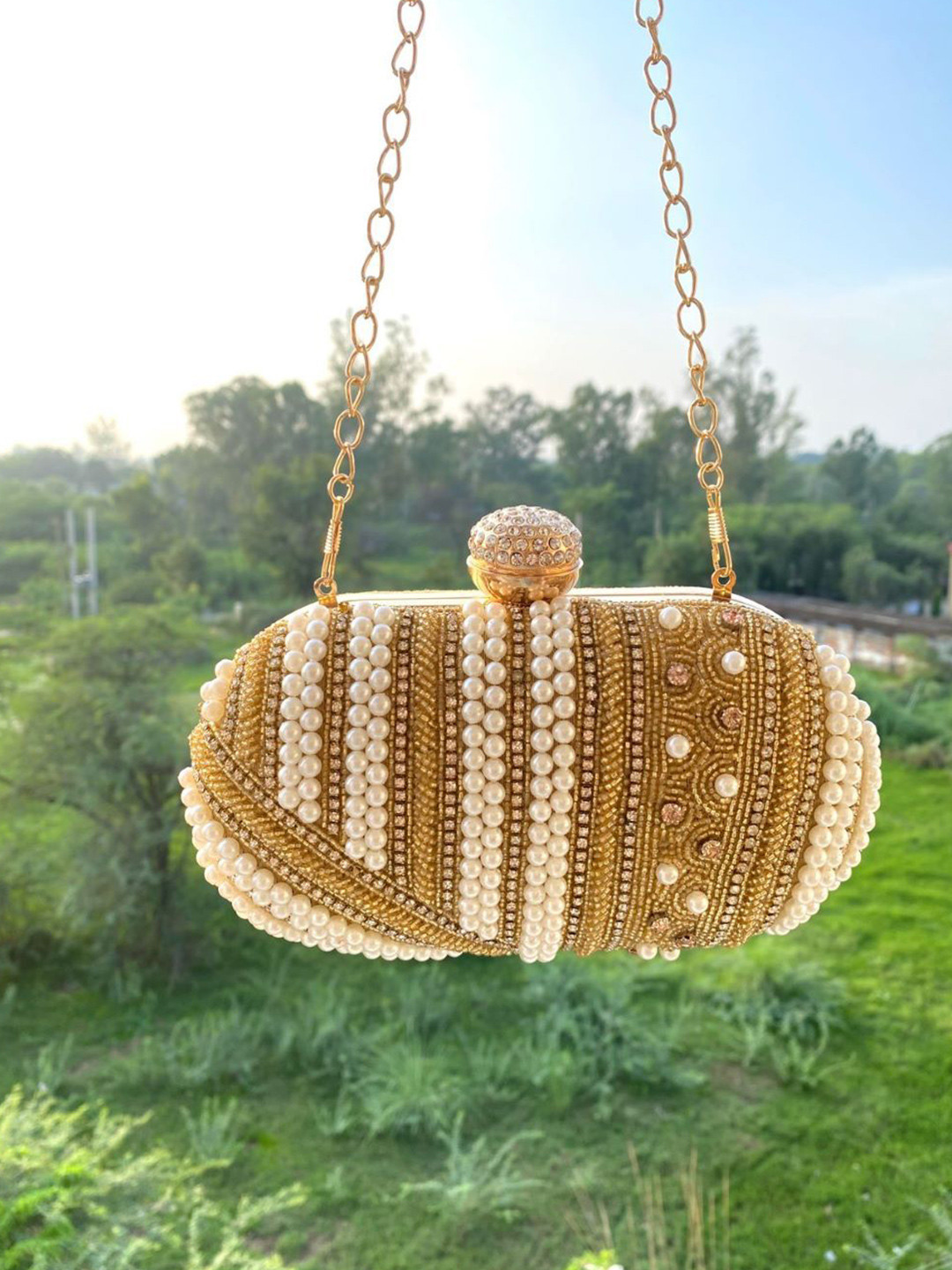 SALUJA PUNJABI JUTTI Embroidered Box Clutch