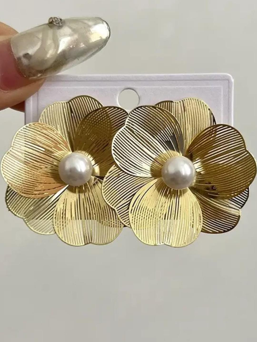 SZN   Metal Earrings