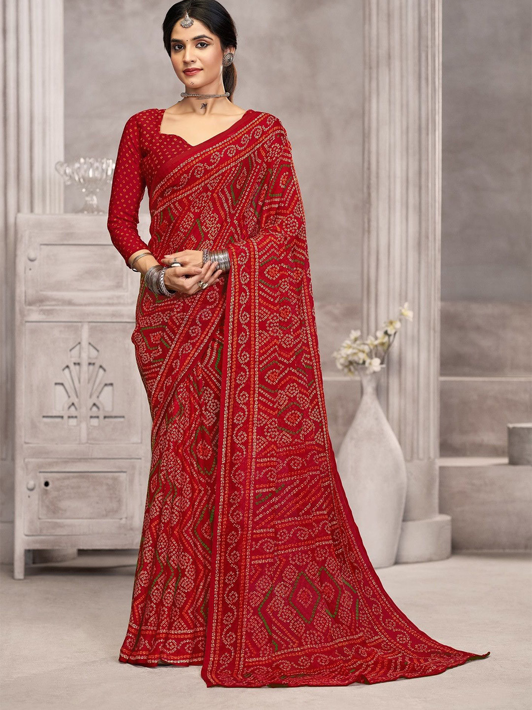 THE FASHION ATTIRE Red TIARAA Bandhani Printed Chiffon Saree With Blouse