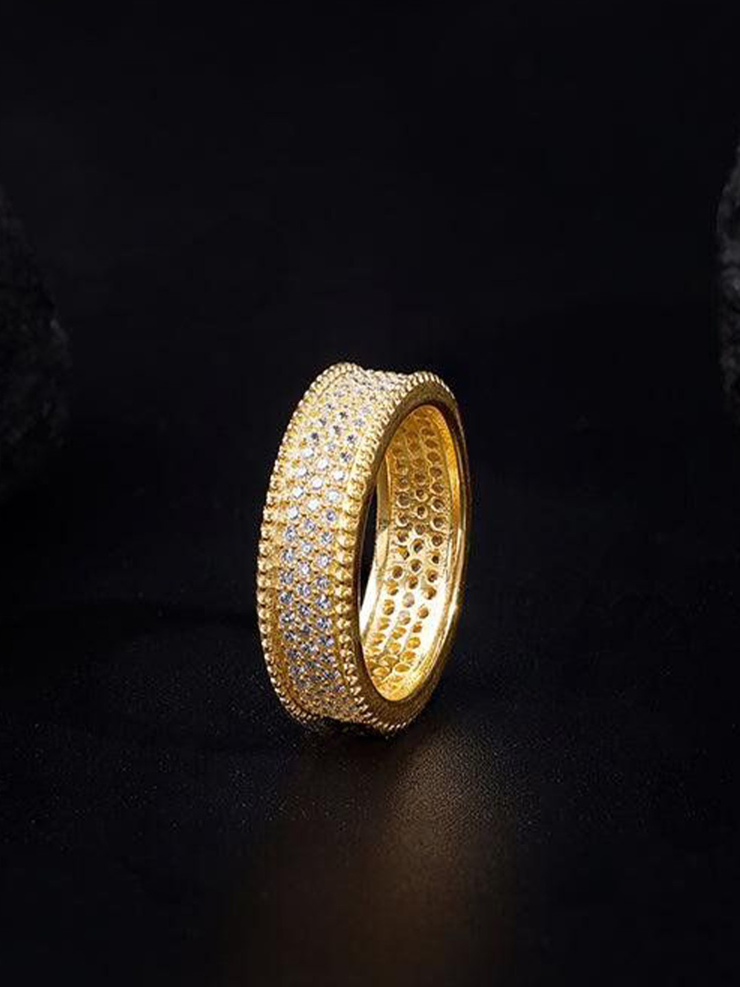 GIVA Men 925 Silver Gold-Plated Zircon Studded Bold Edge Ring