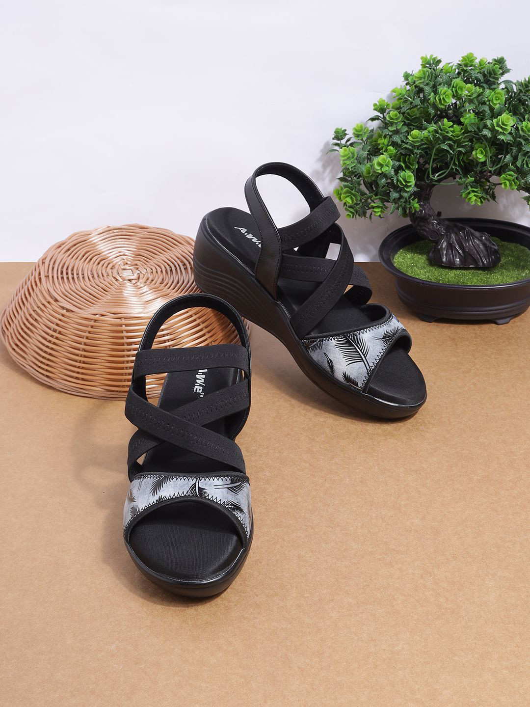 AIWIE Pinted Open Toe Wedge Heel Sandals