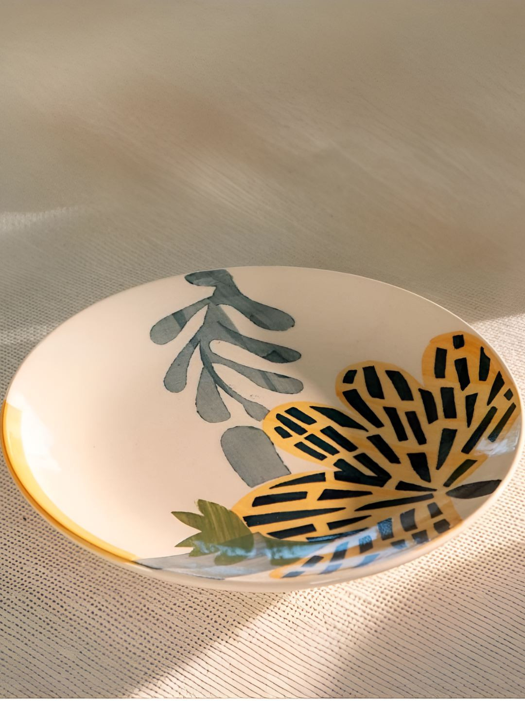 FREEDOM TREE Quemon White Hand Painted Ceramic Dishwasher & Microwave Safe Plates