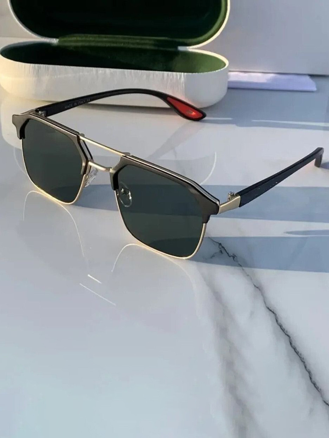 SPADEACES Unisex Green Lens & Silver-Toned Aviator Sunglasses with Polarised and UV