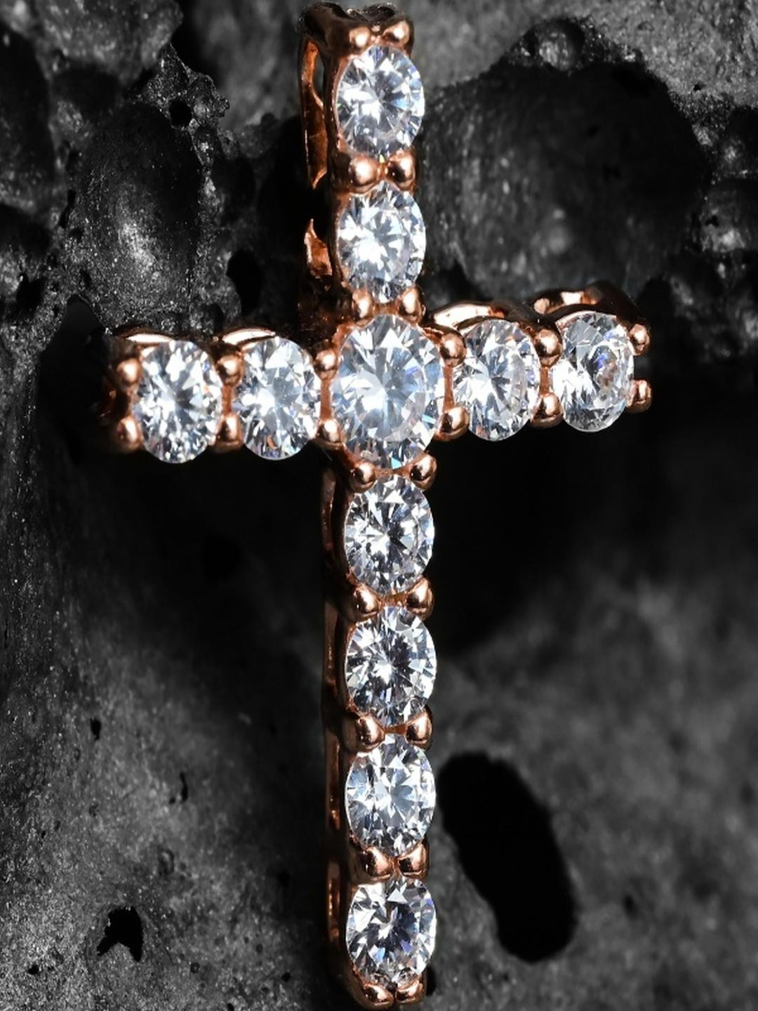 Vinayak Jewellers 925 Sterling Silver The Silver Cross Zirconia Pendant