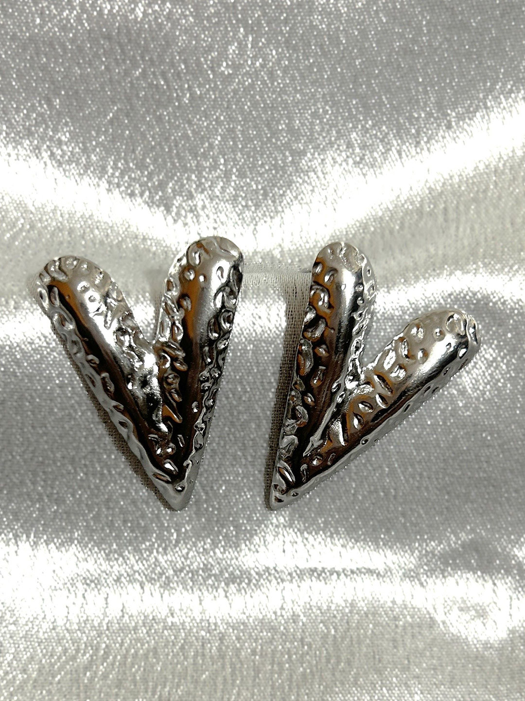 ANAMIKA Stainless Steel Silver-Plated Anti-Tarnish Heart Shaped Studs