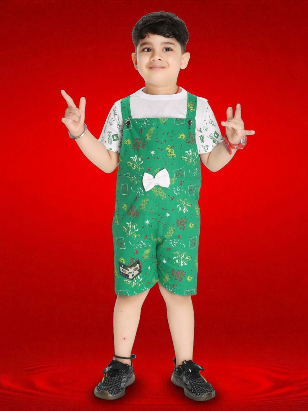 NEW GEN Boys Graphic Printed Dungaree With T-Shirt