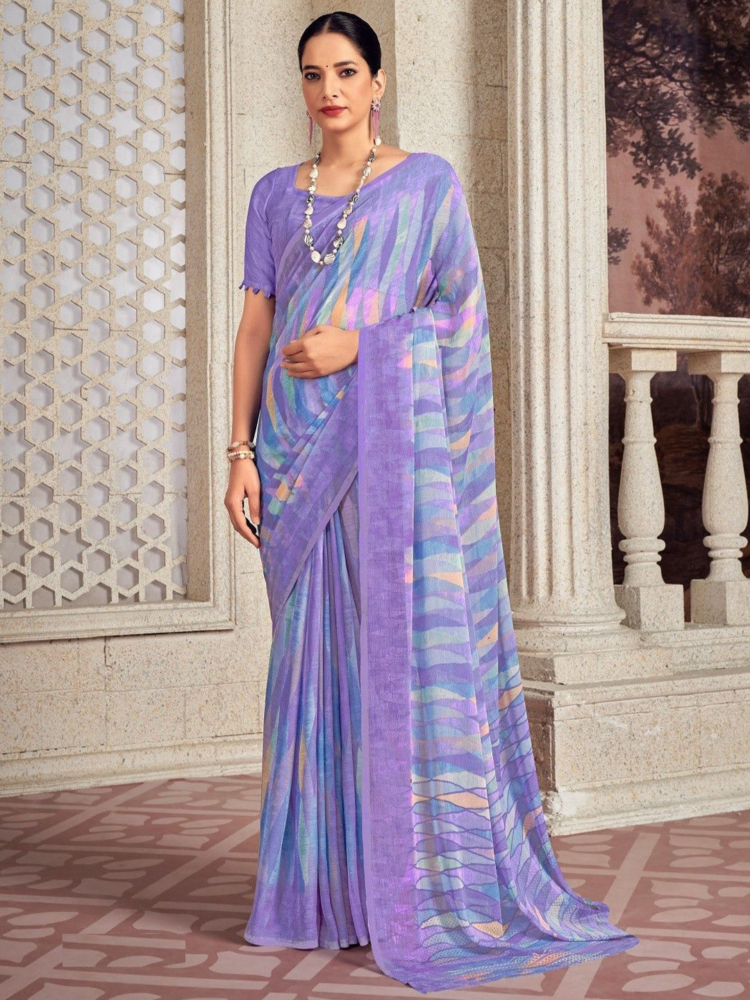 THE FASHION ATTIRE Abstract Printed Patola Saree