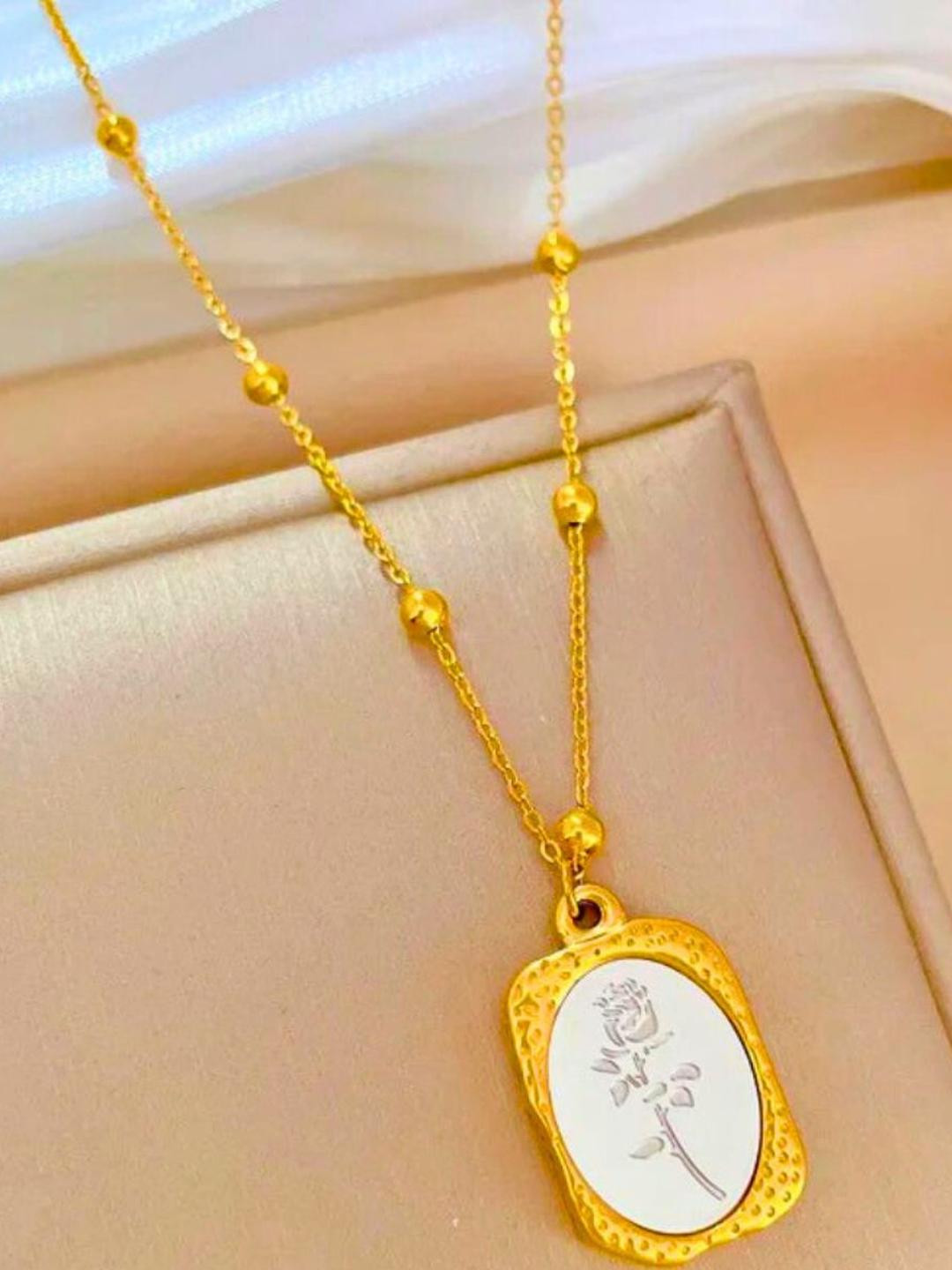 Bauble Cluster Women Gold-Plated Anti Tarnish Rose Oval Pendant Chain