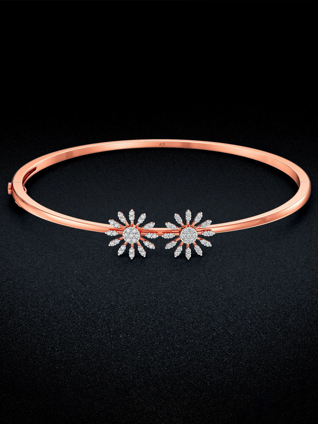 Joyalukkas Women Charming Blooms Diamond Bracelet -7.11 gms