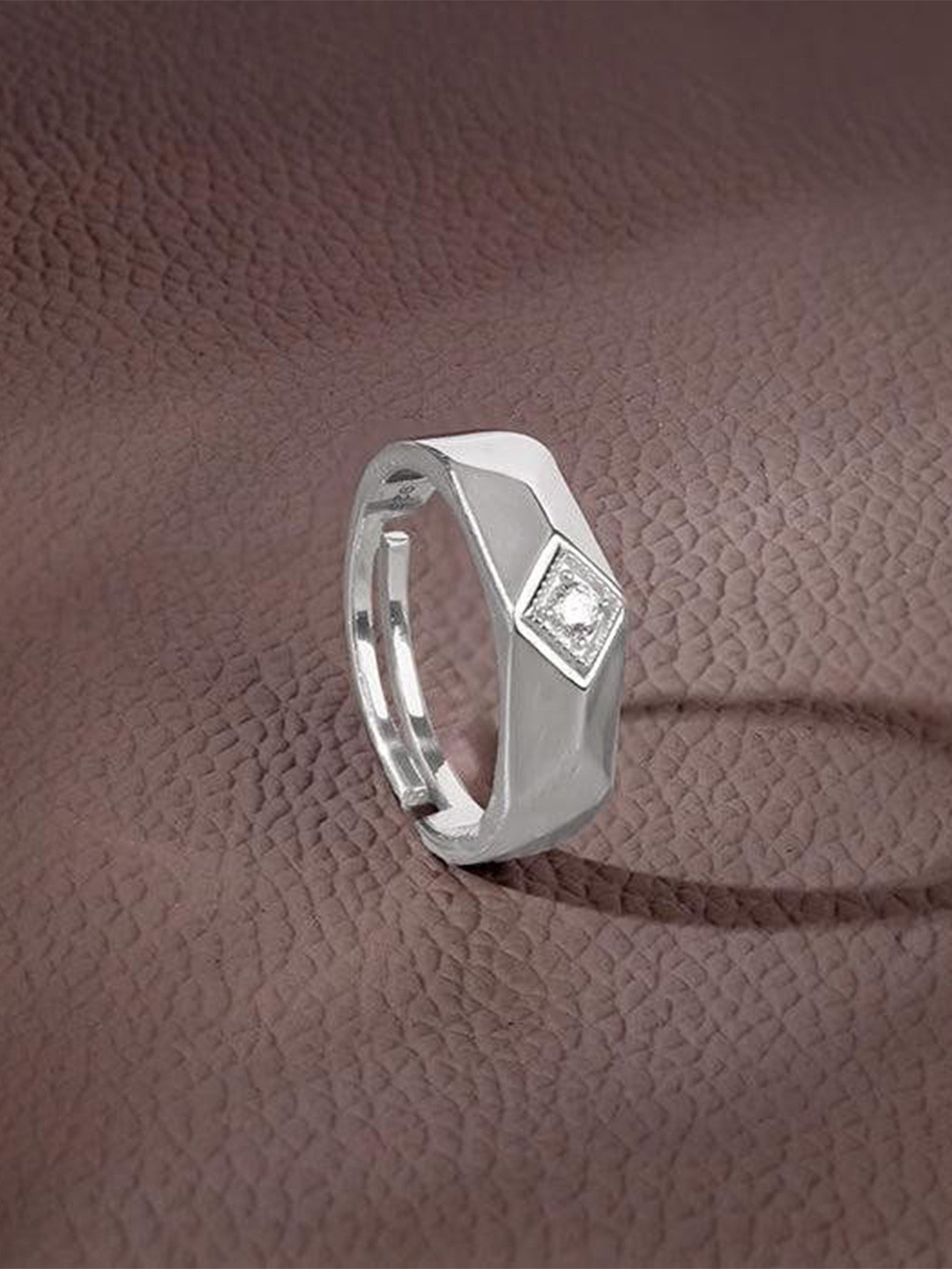 GIVA Men Silver Racy Rugged Ring