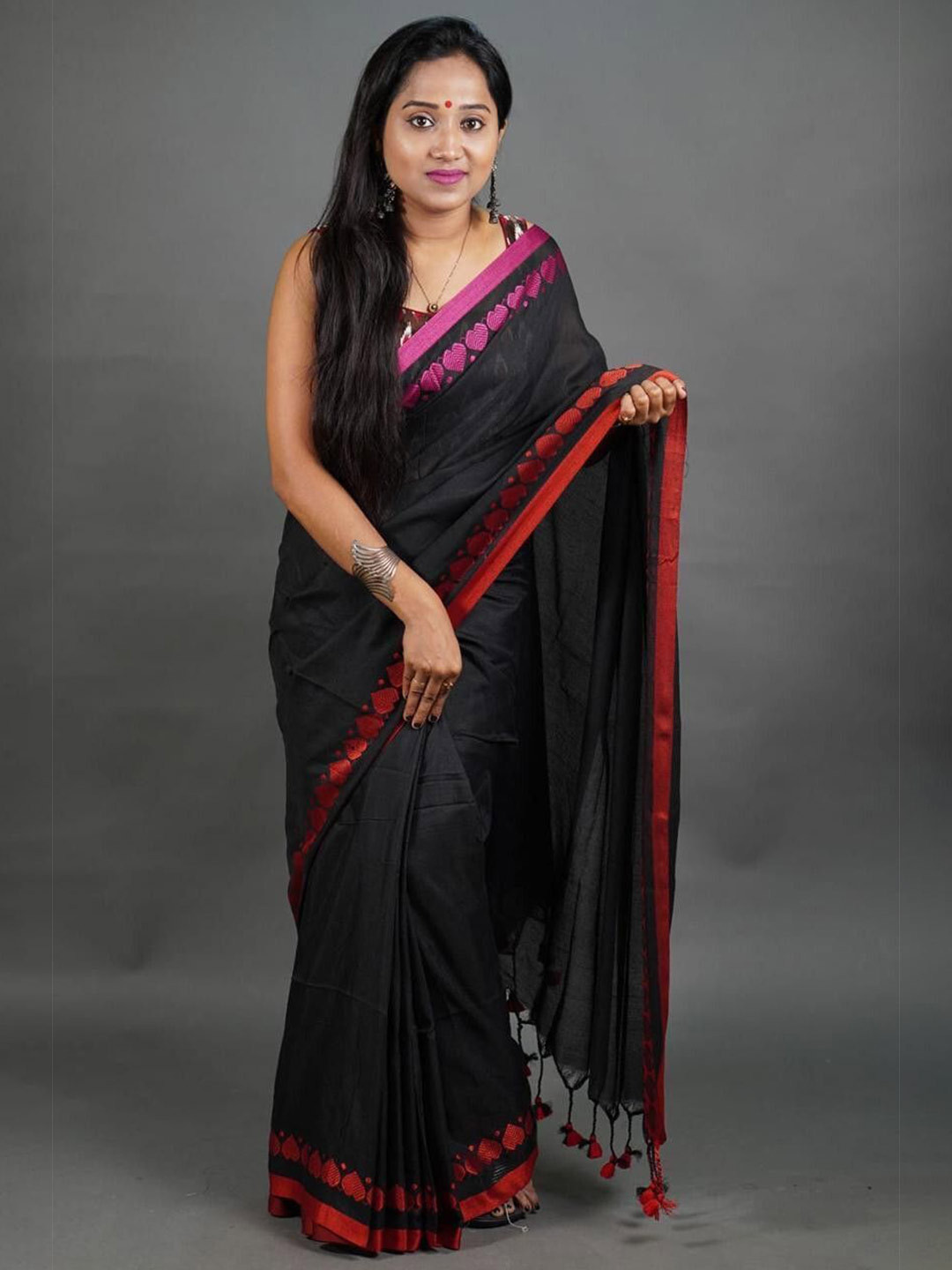 Saree star Solid Woven Design Border Taant Sarees