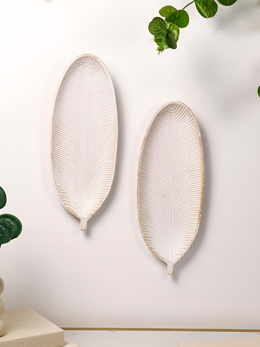 Art Street 2-Pcs White Textured Leaf Shape Wooden Wall Plates