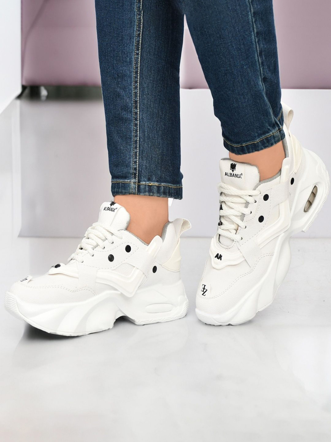 albania Men Walking Shoes