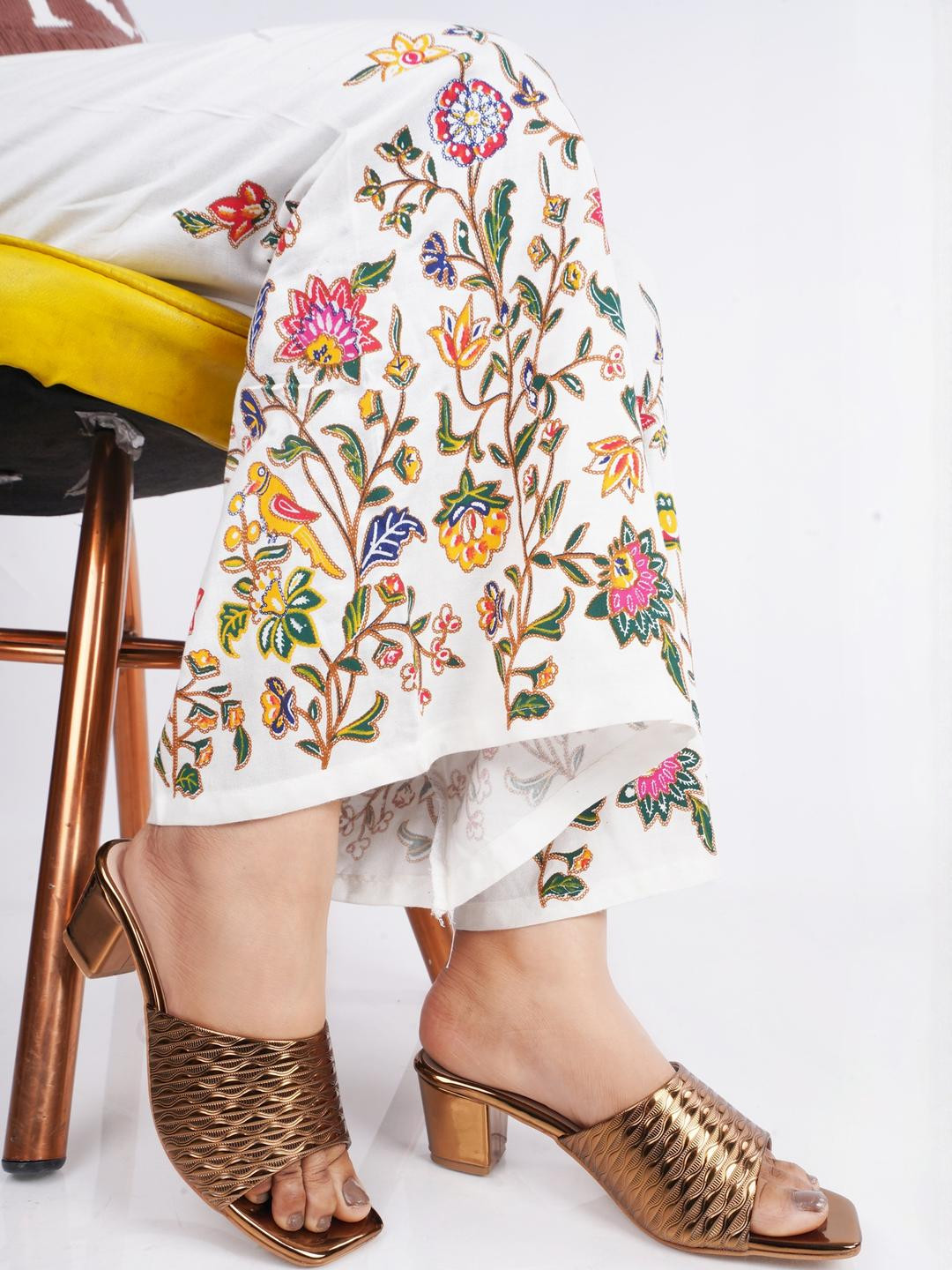 Dollphin Women Copper Block Heels