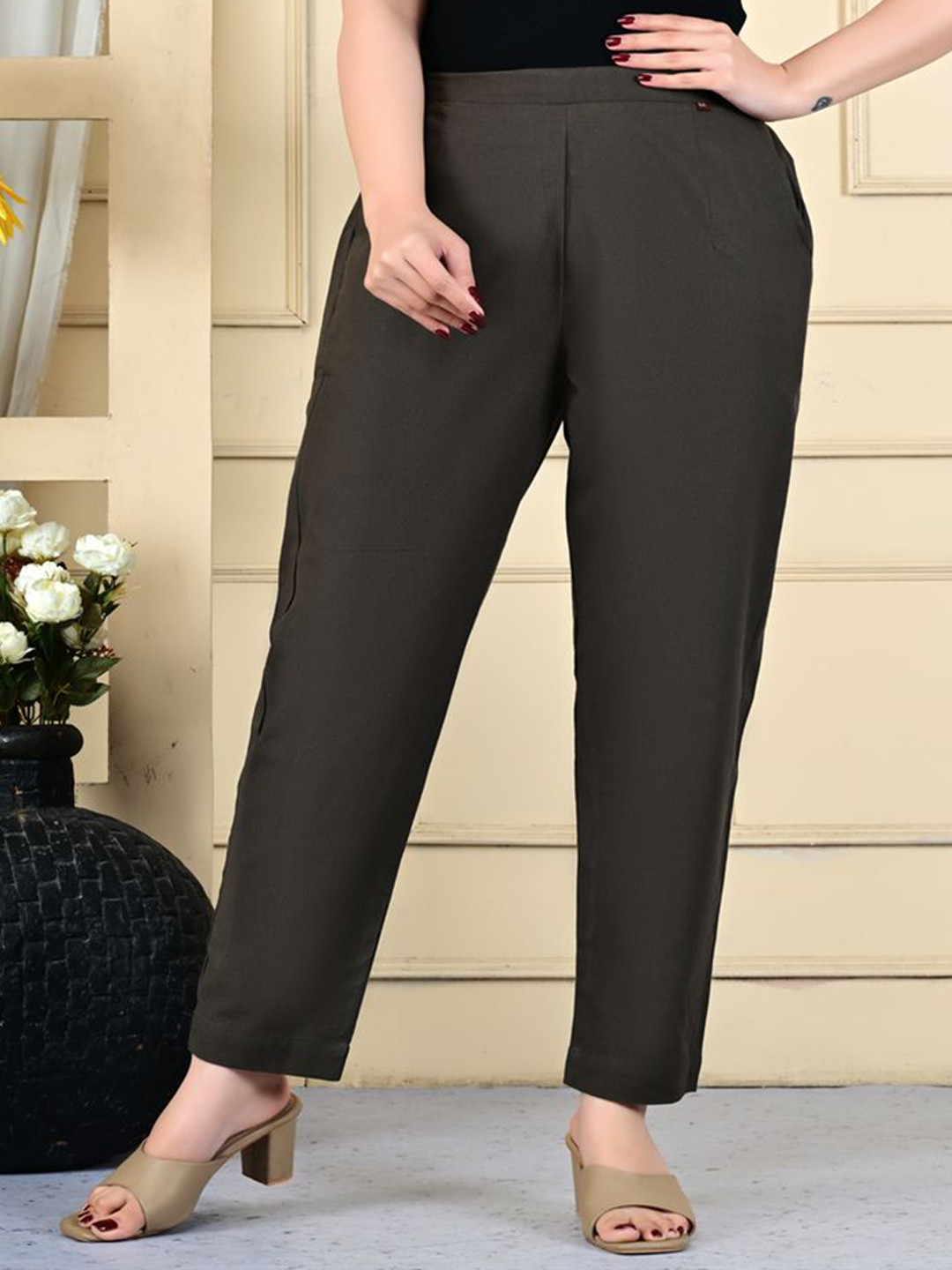 Gamyam Women Pleated Mid-Rise Pure Cotton Trousers