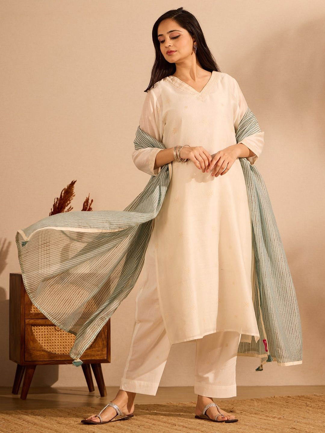 PTRAANI Women Regular Chanderi Silk Kurta with Trousers & Dupatta