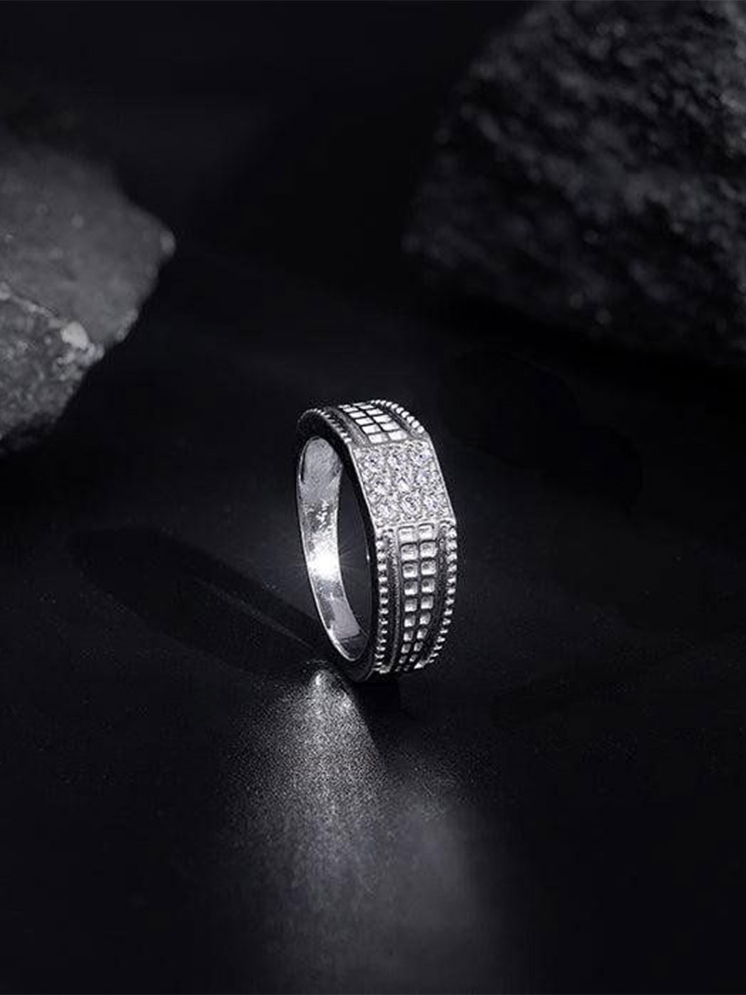 GIVA Men 925 Silver Rhodium-Plated Zircon Studded Square Ring