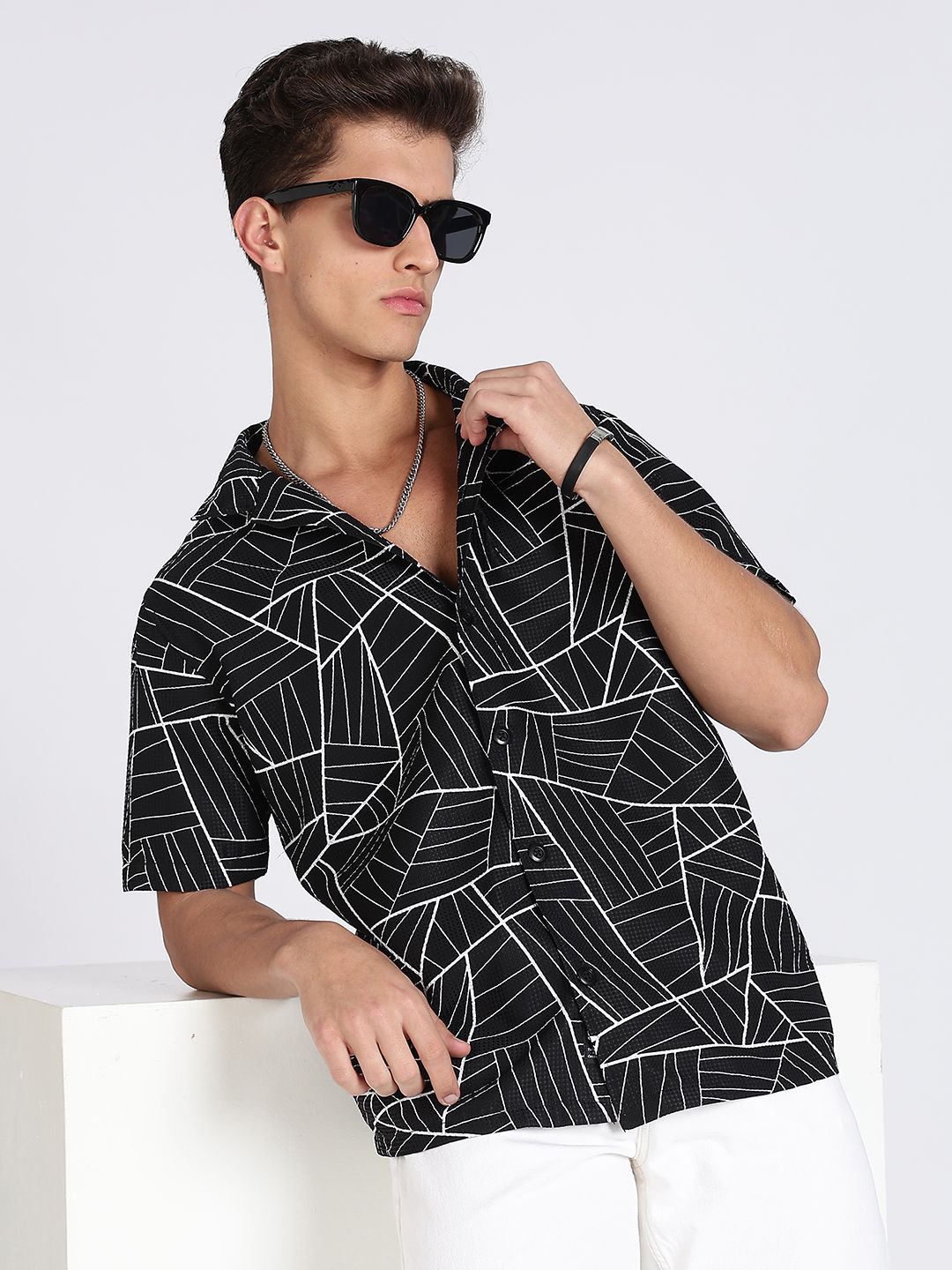 Guns & Sons Geometric Printed Short Sleeves Shirt