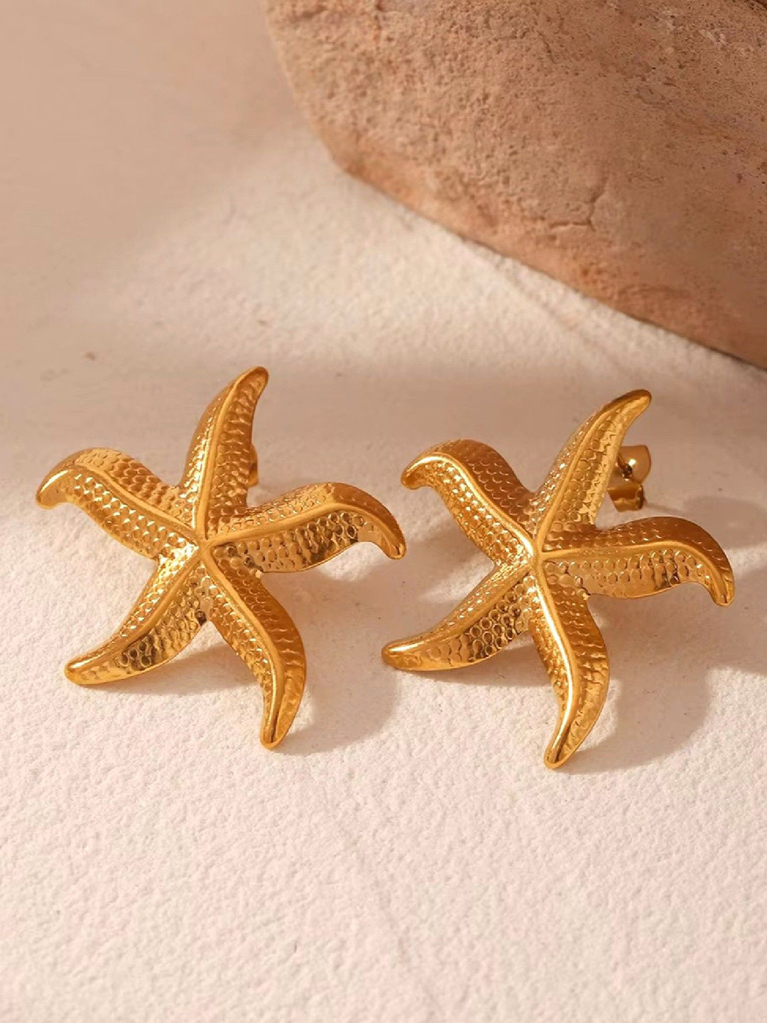 ISHKAARA Stainless Steel Contemporary Studd Earrings